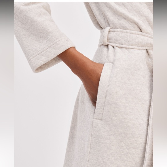 Haven Well Within Quilted Robe - Picture 3 of 12